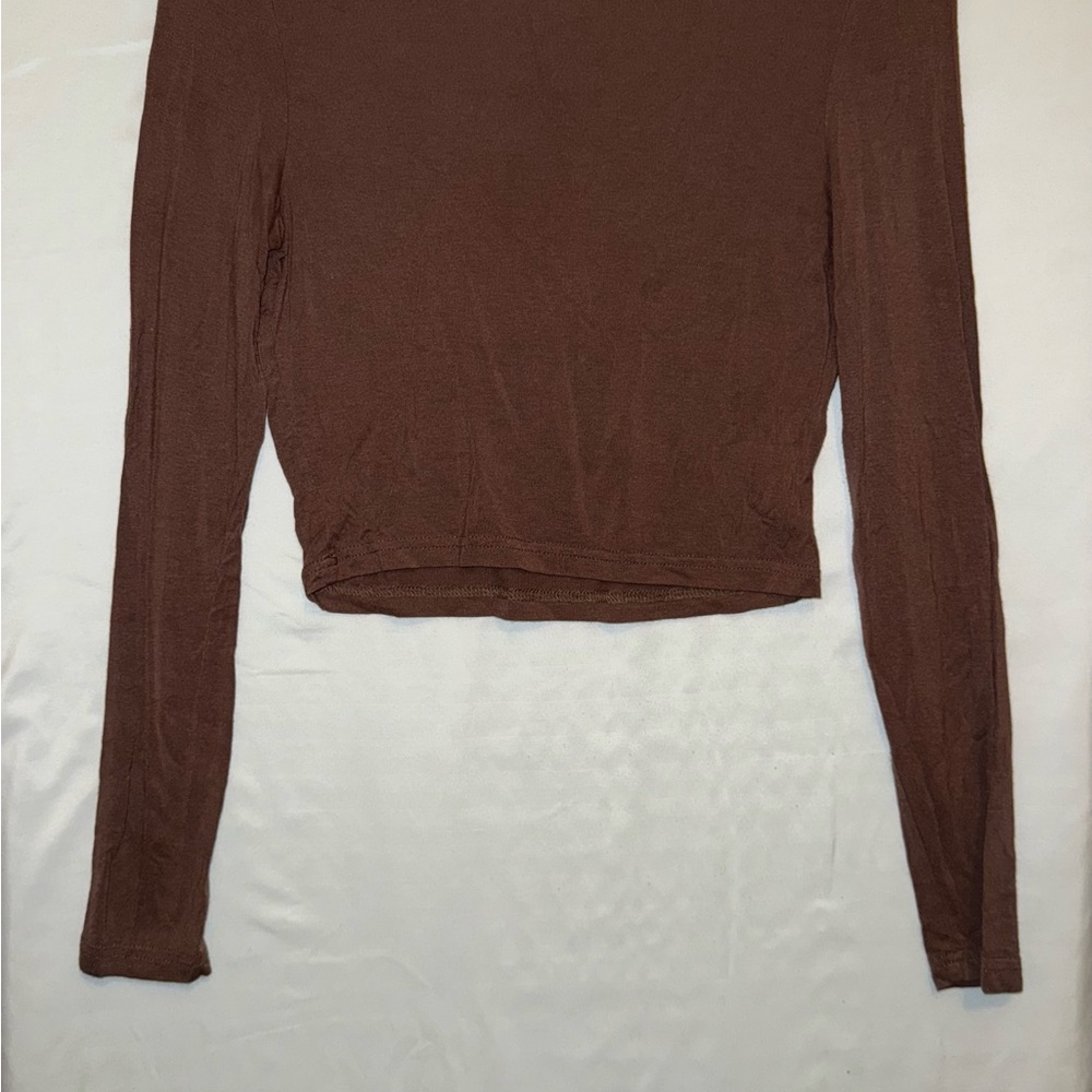 Black and White Ribbed Fitted Long Sleeve Top